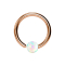 Anello Micro Closure oro rosa con sfera opale fissata su un lato bianco