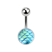 Banana argento con scaglie di pesce verde