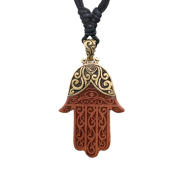 Collier noir pendentif Hamsa gravé en bois de sawo