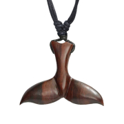 Collier noir pendentif nageoire de poisson en bois Narra