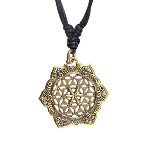 Halskette schwarz Anhänger vergoldet Blume mit Stern