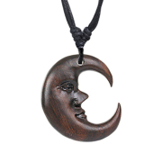 Collier noir pendentif homme dans la lune en bois Narra