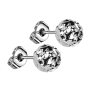 Orecchini in argento con pallina martellata