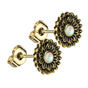 Orecchini a loto placcati oro con opale bianco