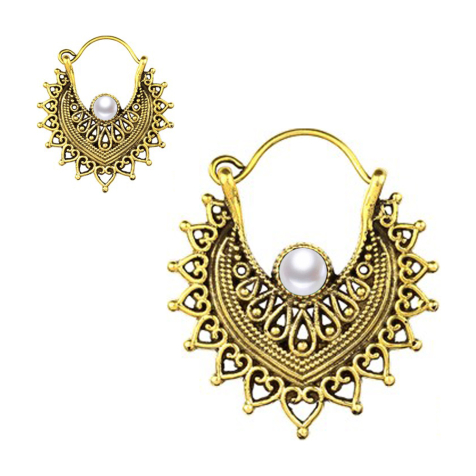 Boucles doreilles plaquées or Cœurs filigranes avec perle blanche