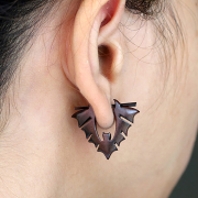 Boucle doreille chauve-souris en bois de narra