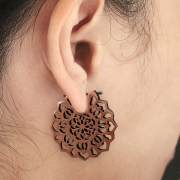 Large flower earring made of sawo wood