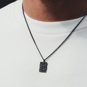 K12 - Black Wavy Chain