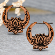 Boucles doreilles « Fleur de lotus » et ornements en bois de sawo